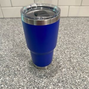 YETI 30 oz Rambler in Offshore Blue